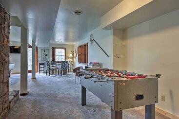 茅舍 Family Friendly Massanutten Log Home W/ Views!