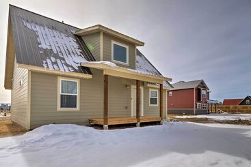 30 Mi To Crested Butte: Dog Friendly Home By River