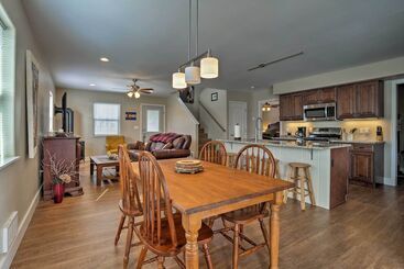 30 Mi To Crested Butte: Dog Friendly Home By River