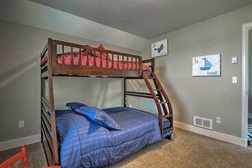 30 Mi To Crested Butte: Dog Friendly Home By River