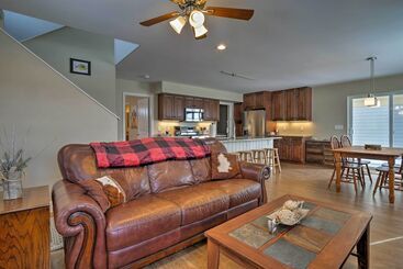30 Mi To Crested Butte: Dog Friendly Home By River