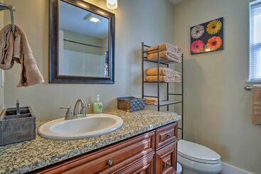 30 Mi To Crested Butte: Dog Friendly Home By River