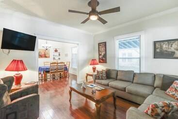 Harrison Family Home W/ Grill   Near Downtown!