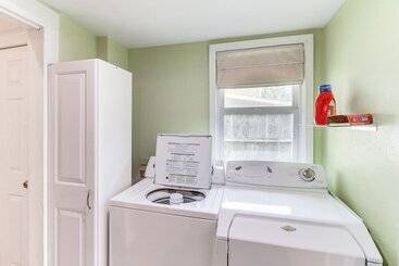 Harrison Family Home W/ Grill   Near Downtown!
