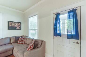 Harrison Family Home W/ Grill   Near Downtown!