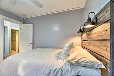 Historic Dearborn Home: 13 Mi To Downtown Detroit!