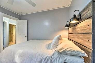 Historic Dearborn Home: 13 Mi To Downtown Detroit!