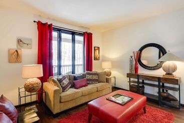 Hot Tub & Ski Shuttle: Forested Breckenridge Home!