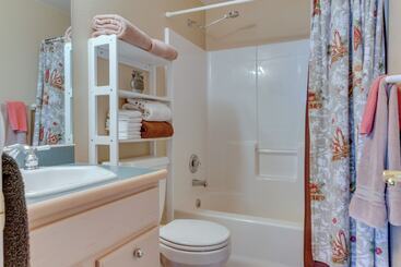 Inviting Great Falls Home W/ Wraparound Deck!