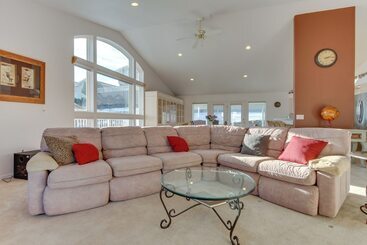 Inviting Great Falls Home W/ Wraparound Deck!