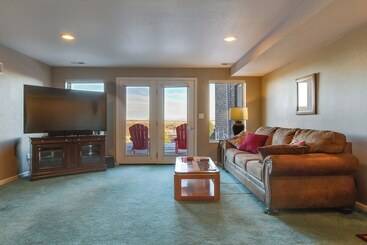 Inviting Great Falls Home W/ Wraparound Deck!