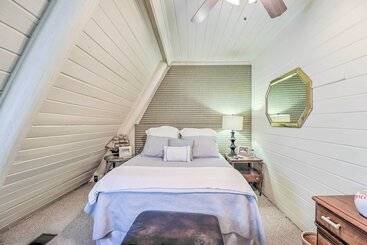 بيت ريفى Lake Martin Cabin W/ Luxury Dock & Kayaks!