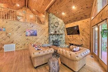 Majestic Caldwell Retreat W/ Wraparound Deck!