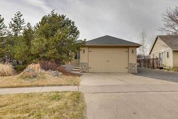 Pet Friendly Bend Home W/ Hot Tub & Patio!