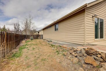 Pet Friendly Bend Home W/ Hot Tub & Patio!