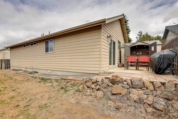 Pet Friendly Bend Home W/ Hot Tub & Patio!