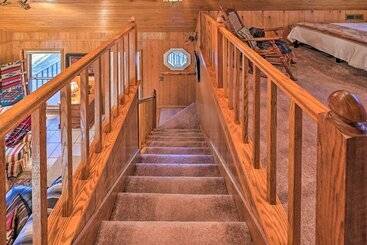 Serene Cabin W/ Riverfront Views & Access!