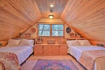 Serene Cabin W/ Riverfront Views & Access!