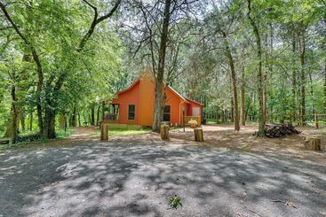 Serene Cabin W/ Riverfront Views & Access!