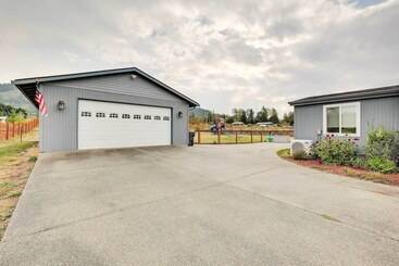 Serene Sequim Retreat W/ Deck: Pets Welcome!