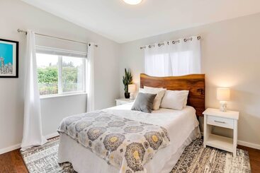Serene Sequim Retreat W/ Deck: Pets Welcome!