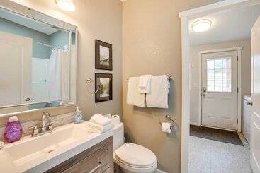 Serene Sequim Retreat W/ Deck: Pets Welcome!