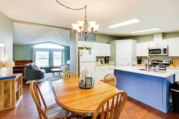 Serene Sequim Retreat W/ Deck: Pets Welcome!