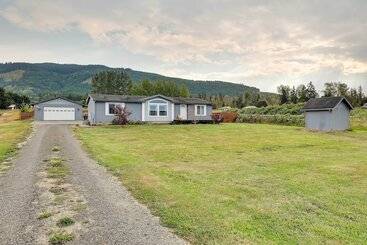 Serene Sequim Retreat W/ Deck: Pets Welcome!