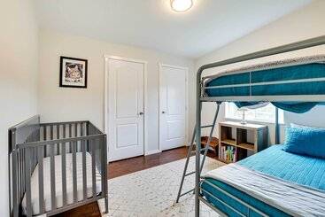 Serene Sequim Retreat W/ Deck: Pets Welcome!