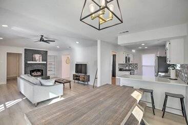 별장 Stunning Plano Home W/ Private Pool & Hot Tub