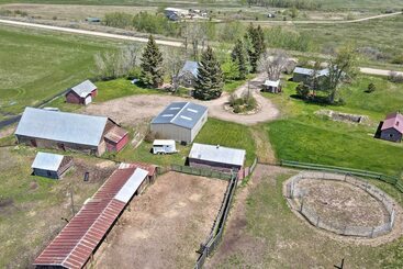 The Farmstead  On 10 Acres W/ Mountain Views!