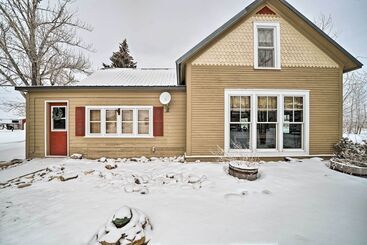 The Farmstead  On 10 Acres W/ Mountain Views!