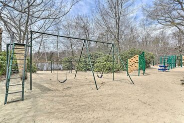 Updated Tobyhanna Home: Family & Pet Friendly