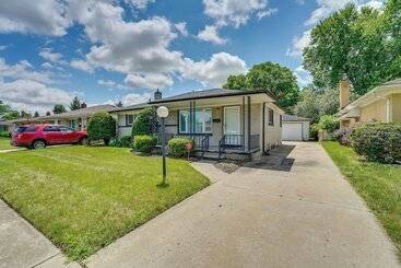 Westland Home ~ 20 Mi To Downtown Detroit!