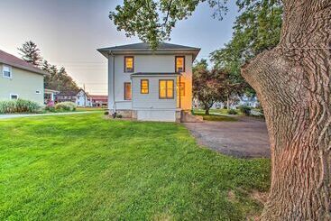 Whimsical Lancaster House W/porch, Near Amish Farm