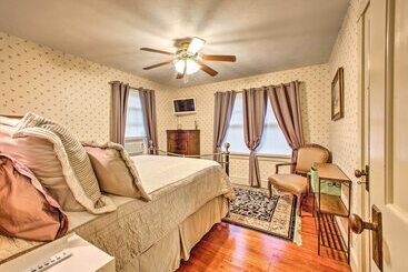 Whimsical Lancaster House W/porch, Near Amish Farm