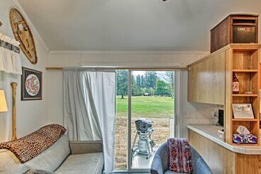 Woodsy Packwood Haven W/ Golf Course Access!