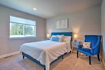 Charming Home W/ Mtn & Columbia River Views!