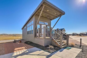 Tiny Home W/ Pool Access, 8 Mi To Downtown Austin!
