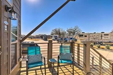 Tiny Home W/ Pool Access, 8 Mi To Downtown Austin!