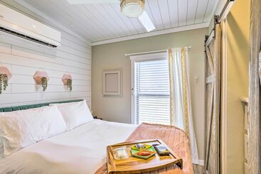 Tiny Home W/ Pool Access, 8 Mi To Downtown Austin!
