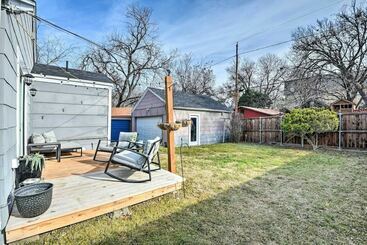 Colorful Fort Worth Home ~ 5 Mi To Downtown