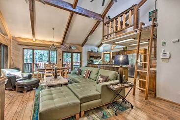 Cozy Angel Fire Escape W/ Golf Course Views!