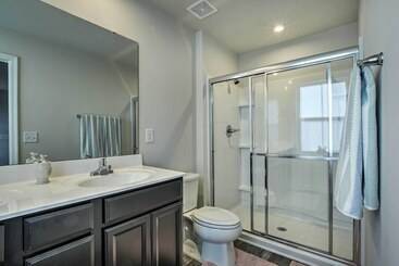 9 Mi To Duke University: Spacious Home W/ Yard!