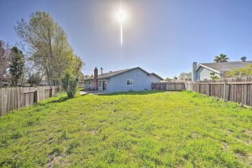 Family Friendly Oceanside Home: 5 Mi To Beach