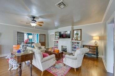 The Pink Azalea    Tyler Home W/ Yard + Patio!