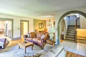 Walk To Dtwn: Historic Gem W/ Deck In Rapid City