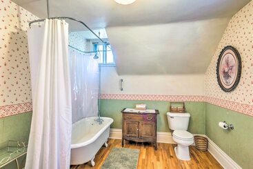 Walk To Dtwn: Historic Gem W/ Deck In Rapid City