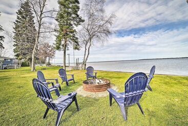 Houghton Lake Cottage W/ New Private Deck!