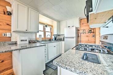 Houghton Lake Cottage W/ New Private Deck!